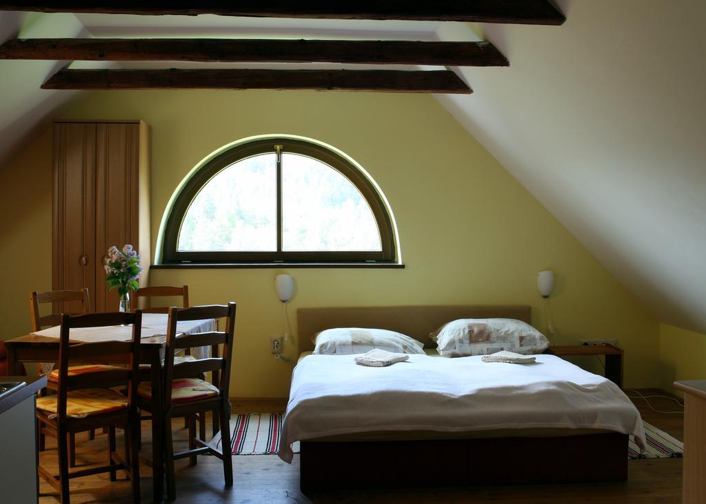 Penzion Kremenisko Banská Štiavnica Szoba fotó